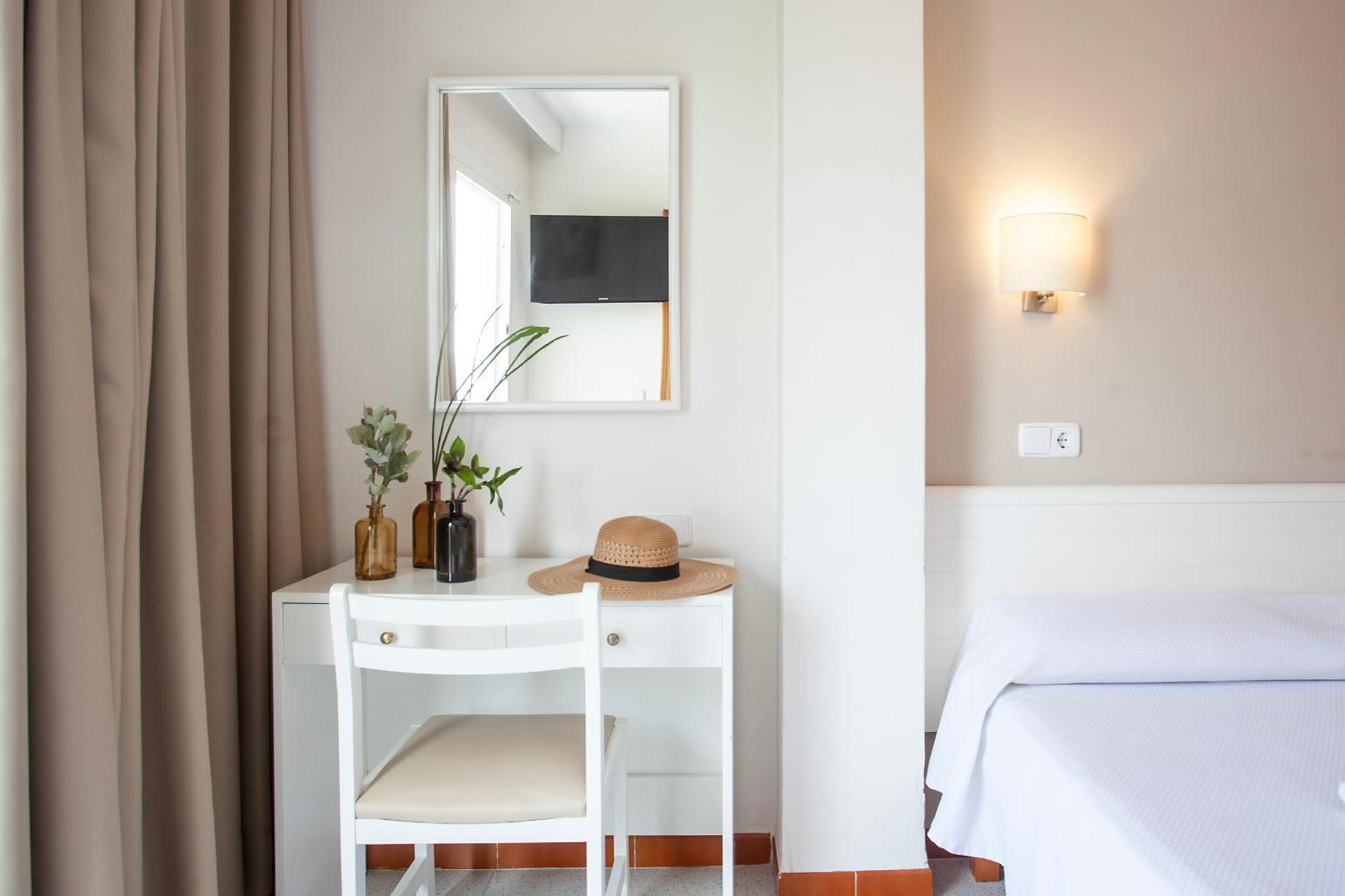 Hostal Residencia Sutimar باغيرا المظهر الخارجي الصورة