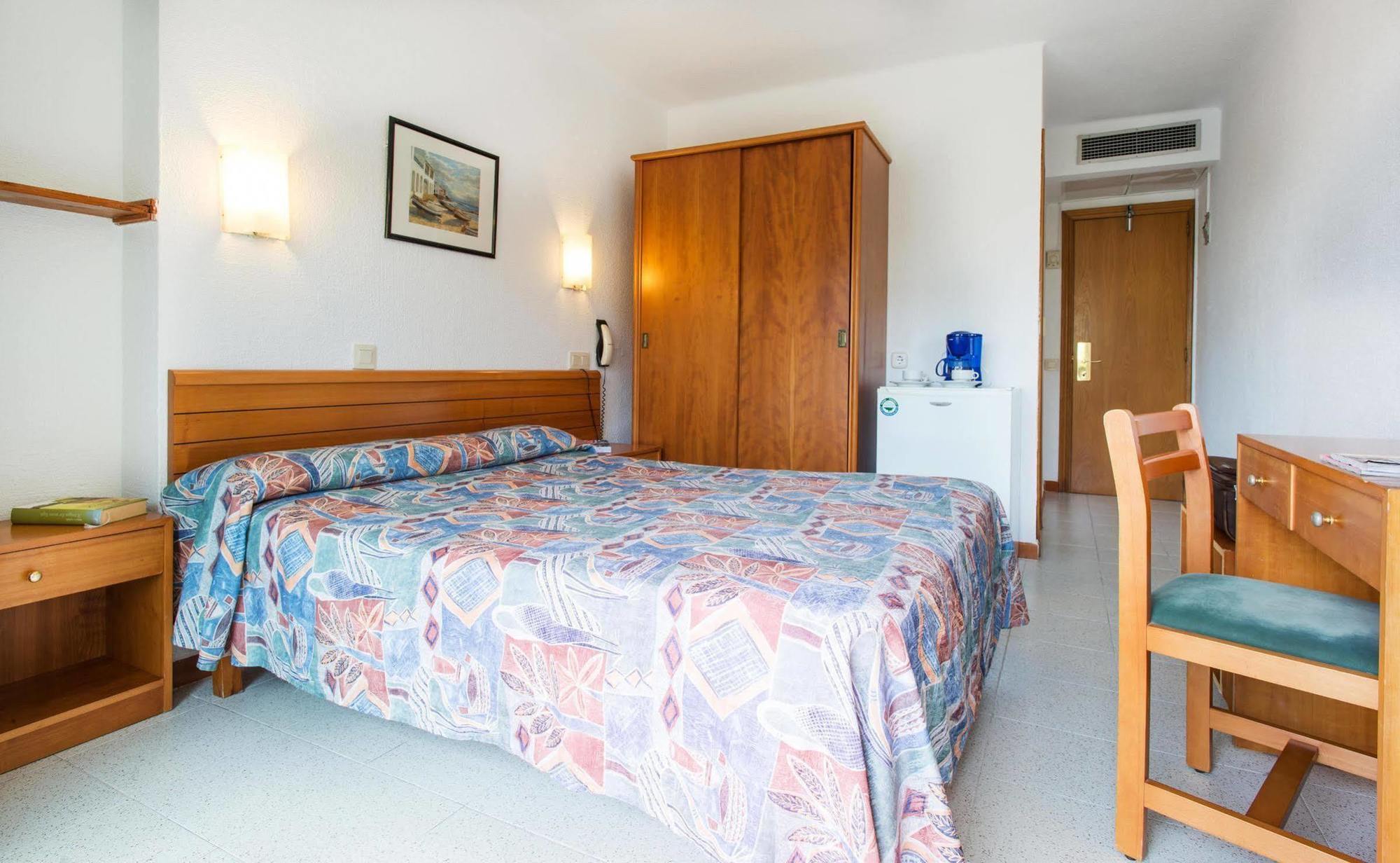 Hostal Residencia Sutimar باغيرا المظهر الخارجي الصورة